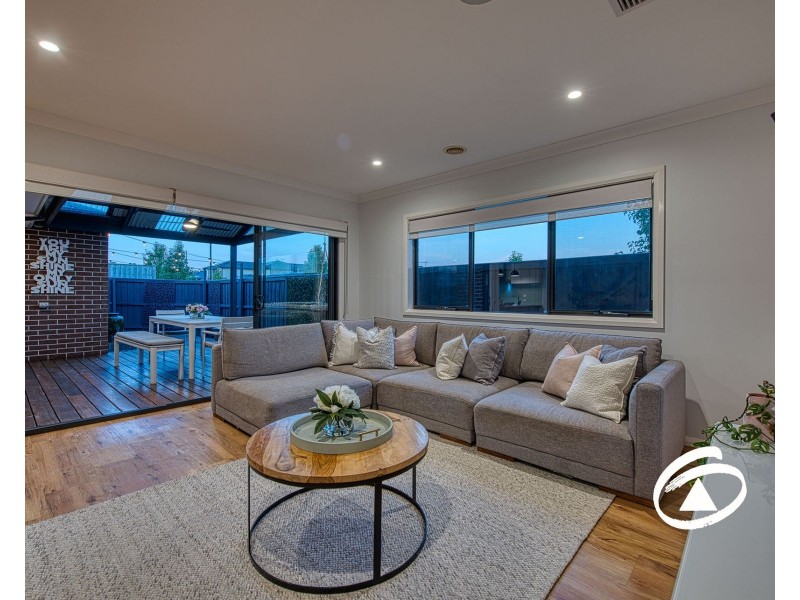 239 Pink Hill Boulevard, Officer VIC 3809