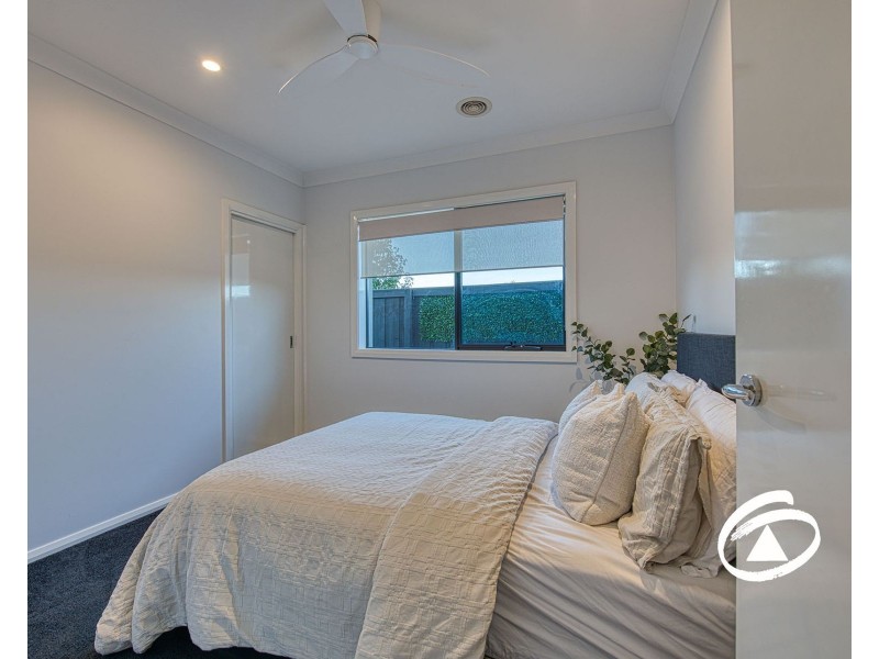 239 Pink Hill Boulevard, Officer VIC 3809