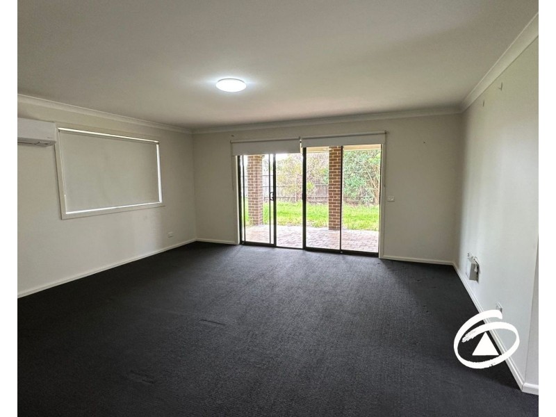 2 Danita Way, Cranbourne West VIC 3977