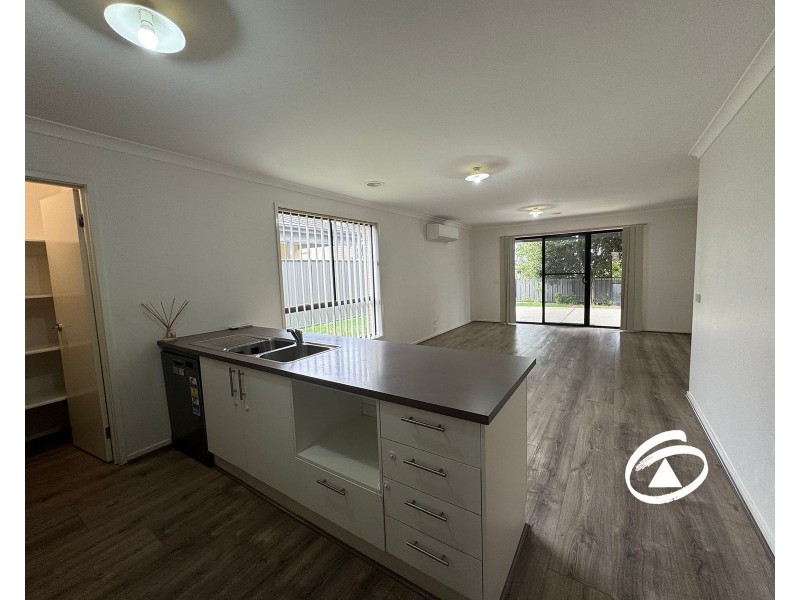 36 Bonneville Parade, Pakenham VIC 3810