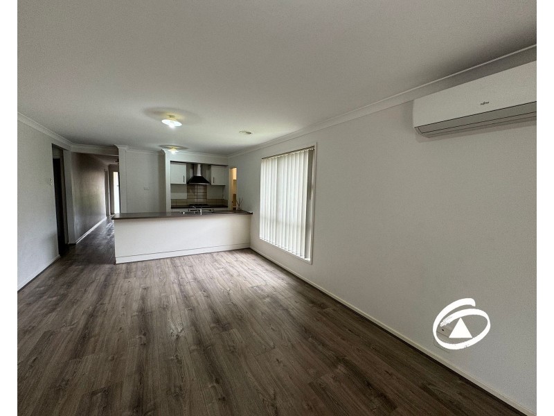 36 Bonneville Parade, Pakenham VIC 3810