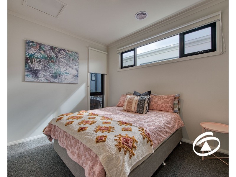 15/34 McMullen Road, Officer VIC 3809