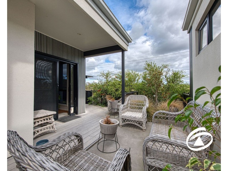 15/34 McMullen Road, Officer VIC 3809