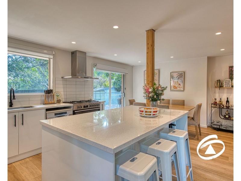 9 Fountain Drive, Narre Warren VIC 3805