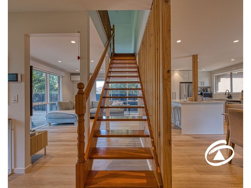 9 Fountain Drive, Narre Warren VIC 3805