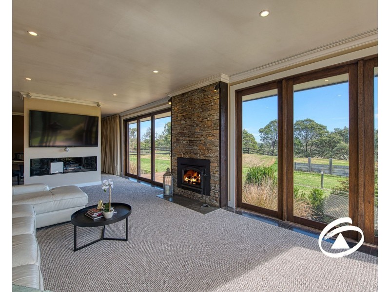 24 Larmour Road, Pakenham VIC 3810