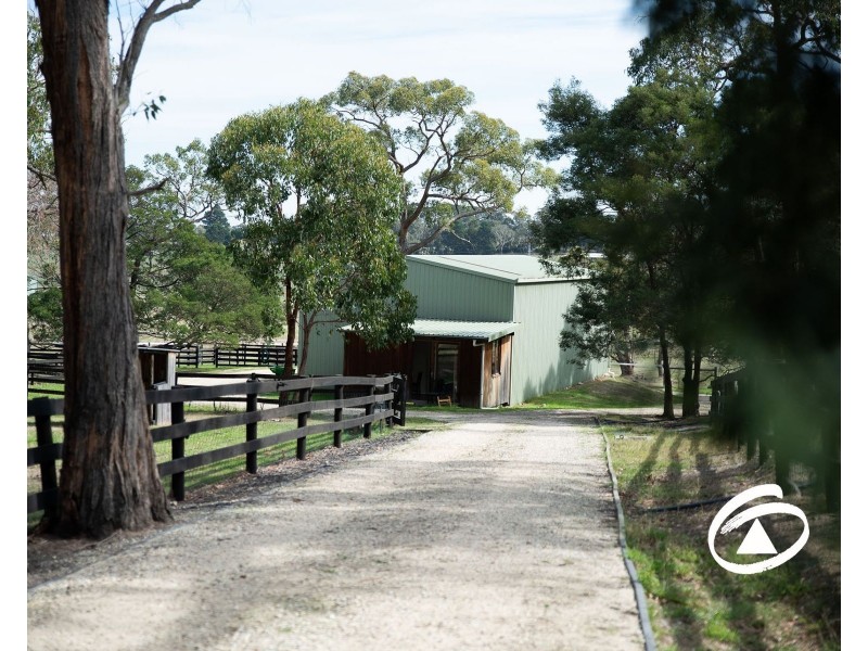 24 Larmour Road, Pakenham VIC 3810