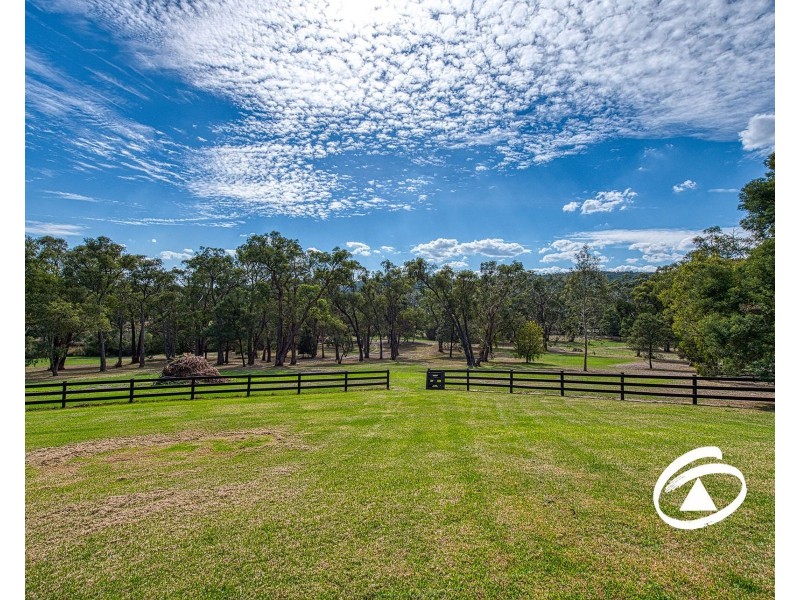 24 Larmour Road, Pakenham VIC 3810