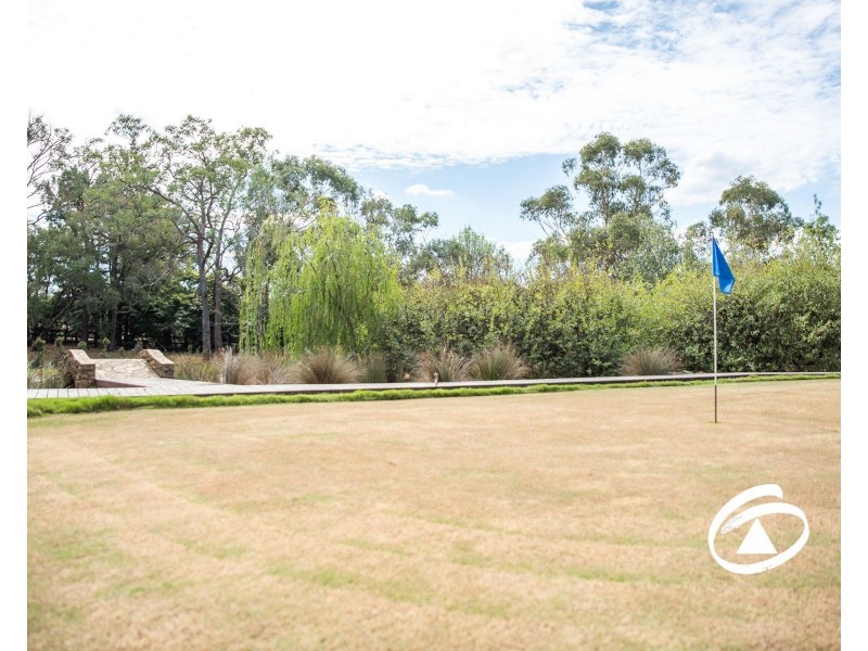 24 Larmour Road, Pakenham VIC 3810