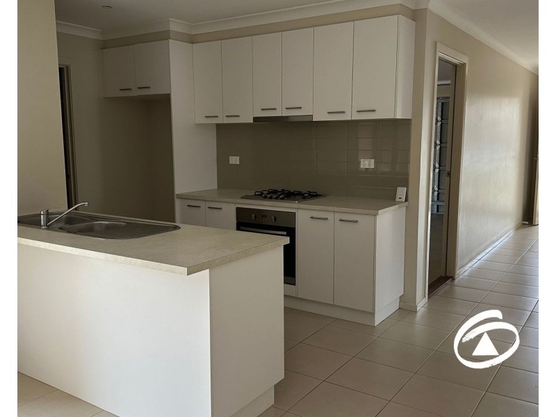 22 Elwood Avenue, Pakenham VIC 3810