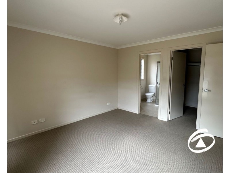 22 Elwood Avenue, Pakenham VIC 3810