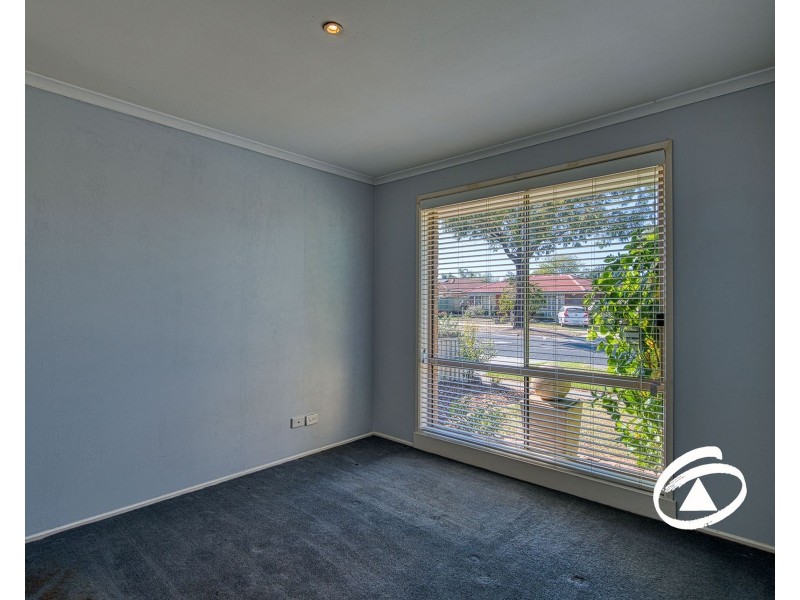 39 Simon Drive, Pakenham VIC 3810