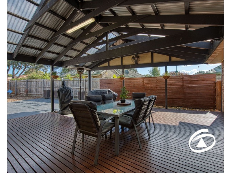 8 Dowd Court, Pakenham VIC 3810