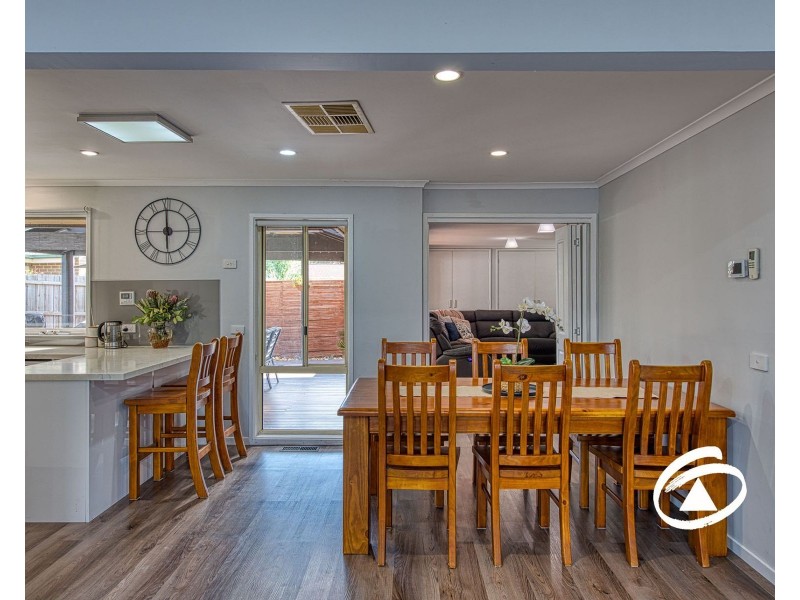 8 Dowd Court, Pakenham VIC 3810