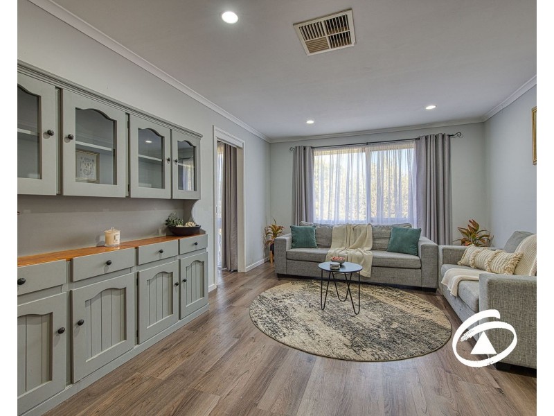 8 Dowd Court, Pakenham VIC 3810