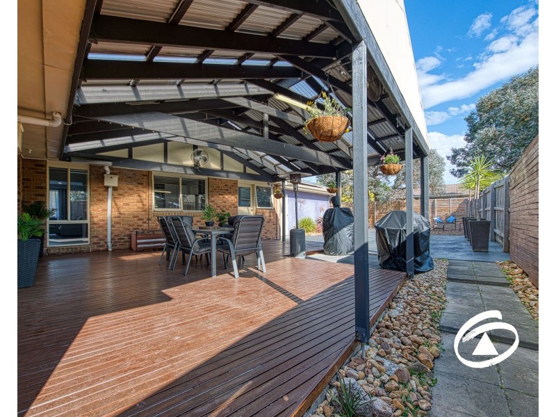 8 Dowd Court, Pakenham VIC 3810