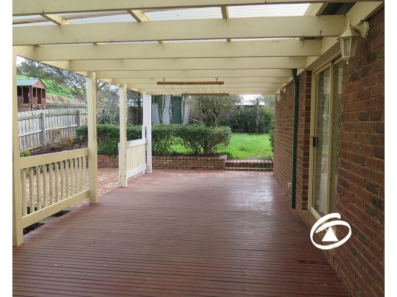 20 Breyleigh Drive, Pakenham VIC 3810