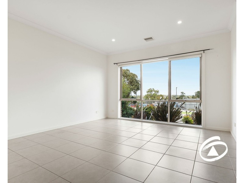 65 Atlantic Drive, Pakenham VIC 3810