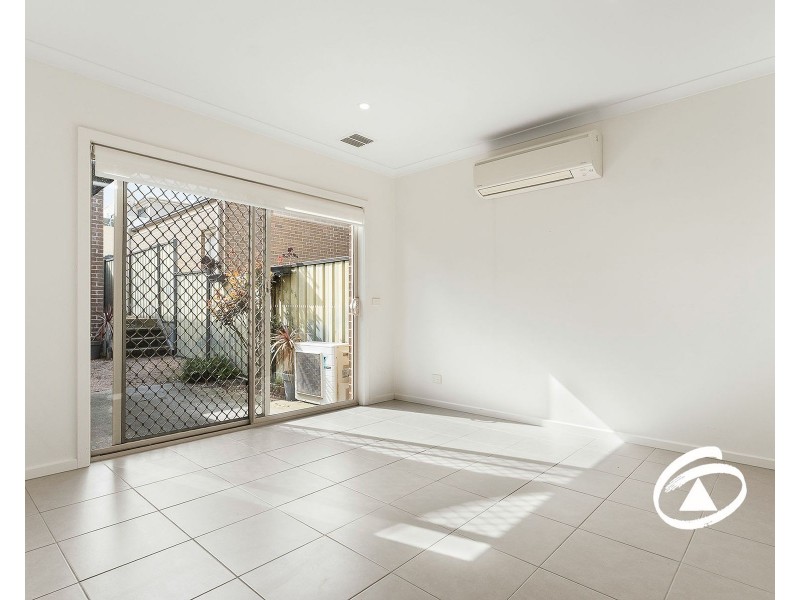 65 Atlantic Drive, Pakenham VIC 3810