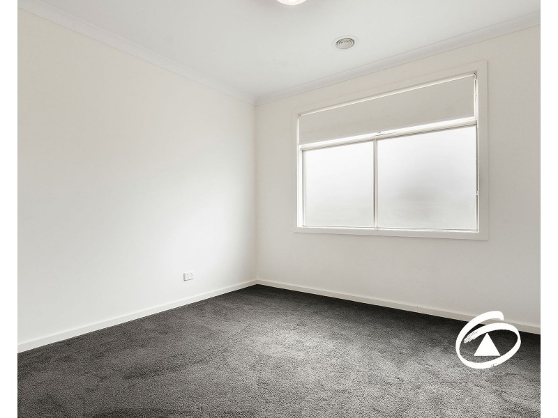 65 Atlantic Drive, Pakenham VIC 3810