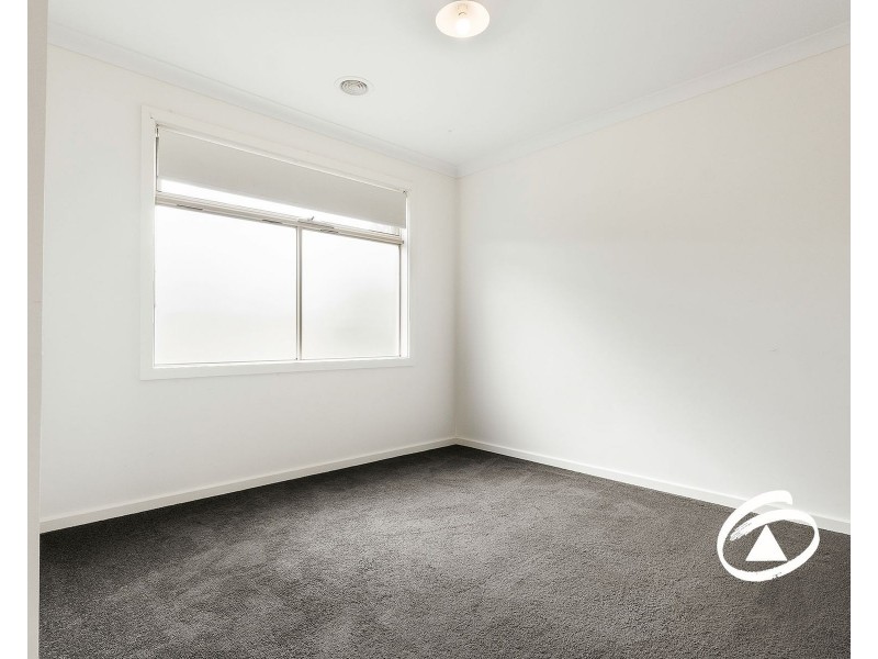 65 Atlantic Drive, Pakenham VIC 3810