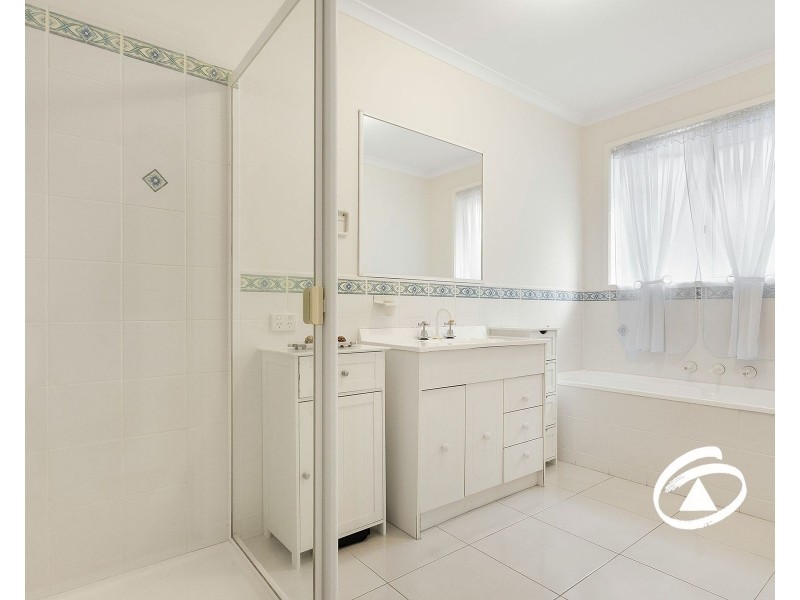 2 Edan Court, Pakenham VIC 3810