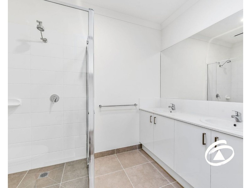 27 Pennine Circuit, Officer VIC 3809