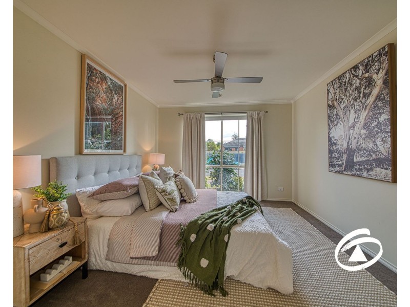 38 Scarlet Crescent, Pakenham VIC 3810