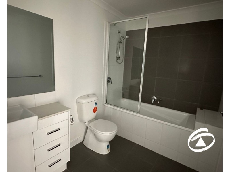 39 Hunt Way, Pakenham VIC 3810