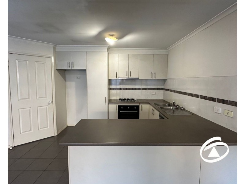 6 Laurel Lane, Pakenham VIC 3810