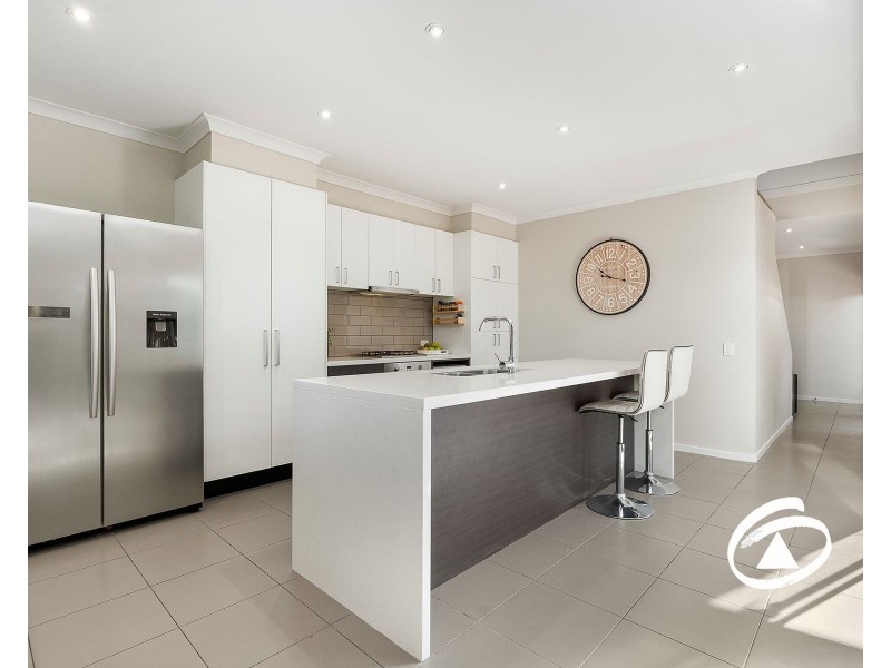 30 Rush Lily Drive, Officer VIC 3809