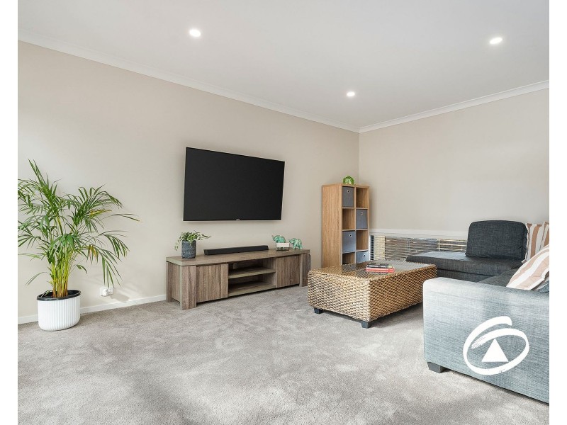 30 Rush Lily Drive, Officer VIC 3809