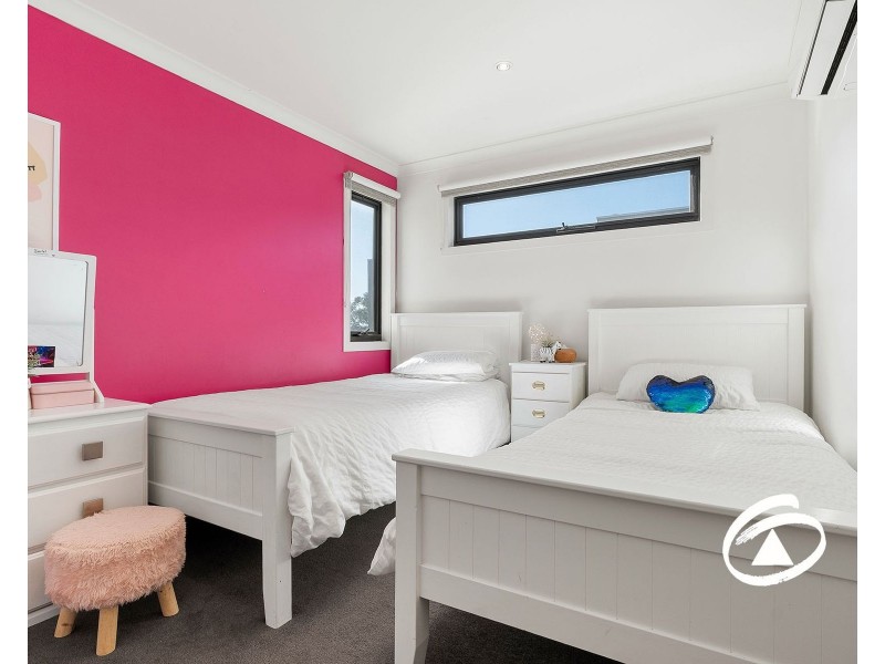 30 Rush Lily Drive, Officer VIC 3809