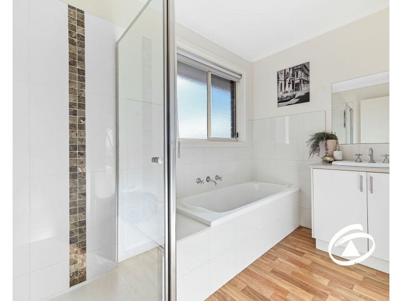 1/13 Luca Place, Pakenham VIC 3810