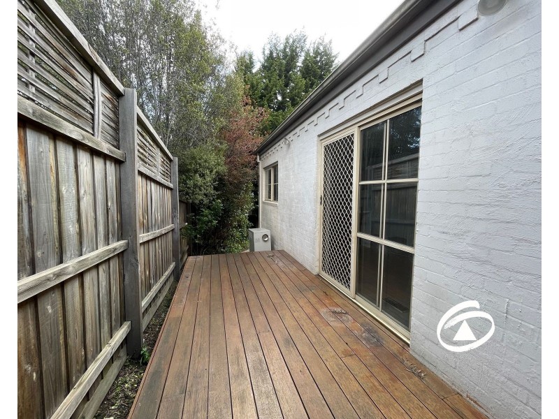 1/16 Paula Crescent, Doncaster East VIC 3109