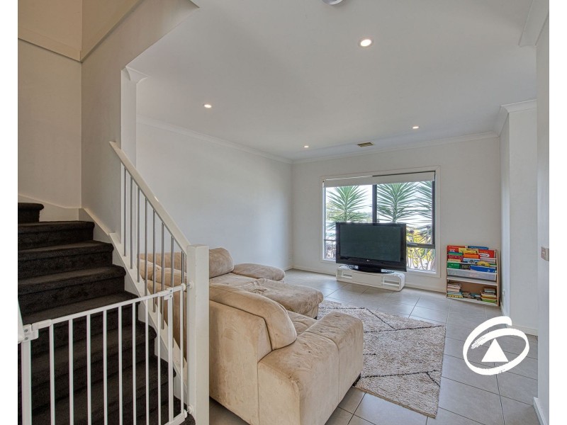 61 Atlantic Drive, Pakenham VIC 3810