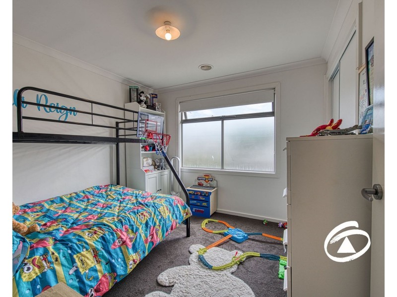 61 Atlantic Drive, Pakenham VIC 3810