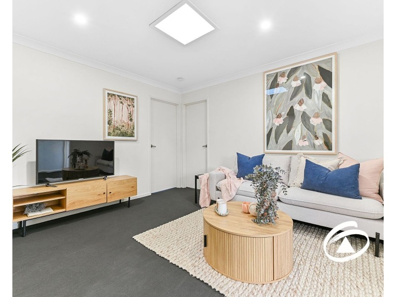 15 Carroll Walk, Pakenham VIC 3810