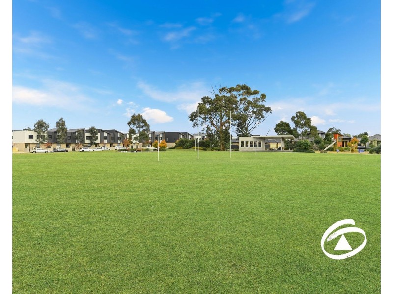 15 Carroll Walk, Pakenham VIC 3810