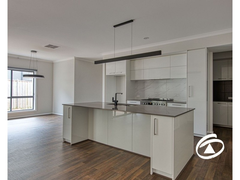 18 Kipling Drive, Officer VIC 3809