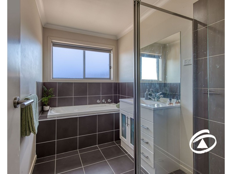 16/6-16 Diston Court, Pakenham VIC 3810