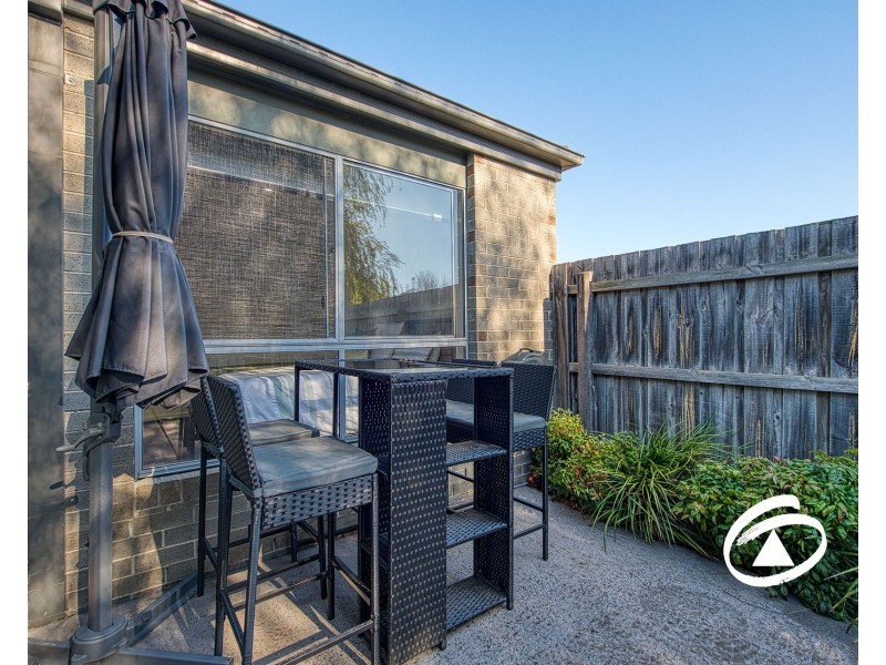 16/6-16 Diston Court, Pakenham VIC 3810