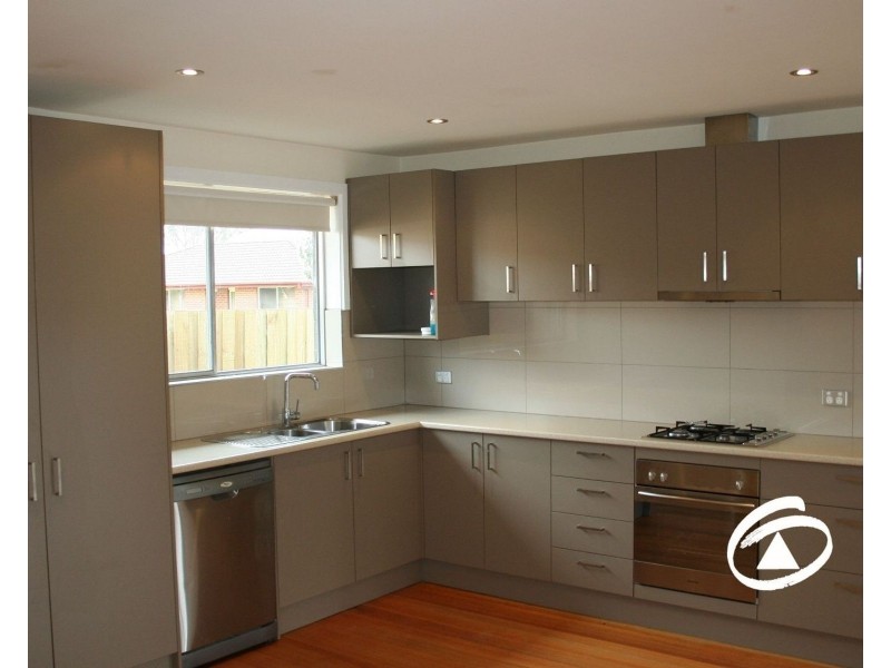 1 Wadsley Avenue, Pakenham VIC 3810