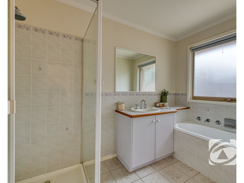 24 Marson Court, Pakenham VIC 3810