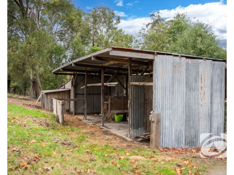 835 Gembrook Road, Pakenham Upper VIC 3810