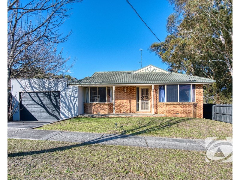 94 Eagle Drive, Pakenham VIC 3810