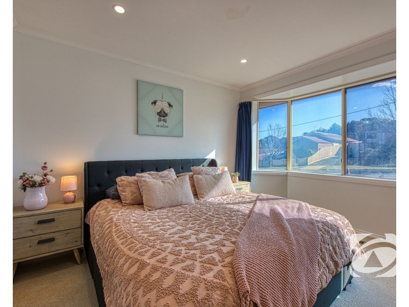 94 Eagle Drive, Pakenham VIC 3810