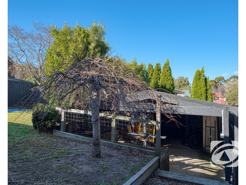 94 Eagle Drive, Pakenham VIC 3810