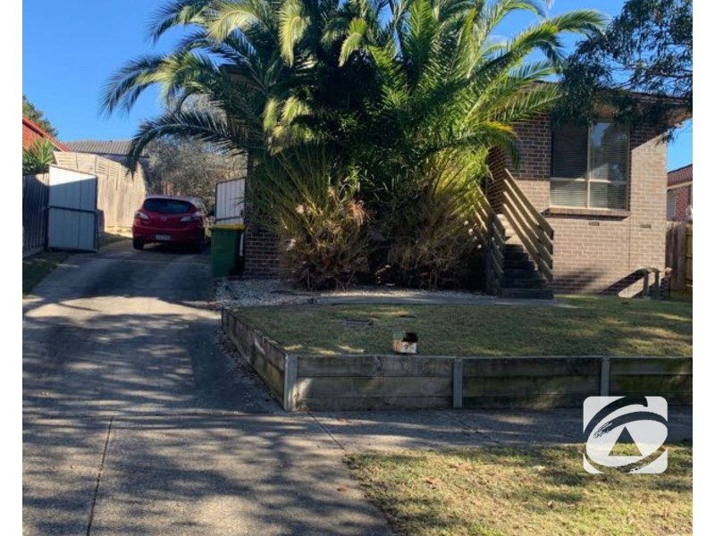 31 Riviera Drive, Pakenham VIC 3810