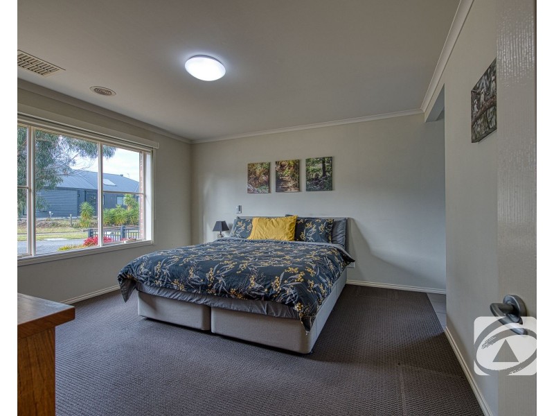 7 Balaton Drive, Pakenham VIC 3810